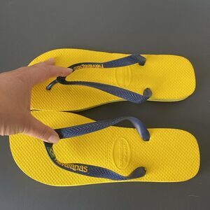 Havaianas Brazil Yellow Navy Blue Sandals Flipflop US sz 9 Beach Cruise Vacation